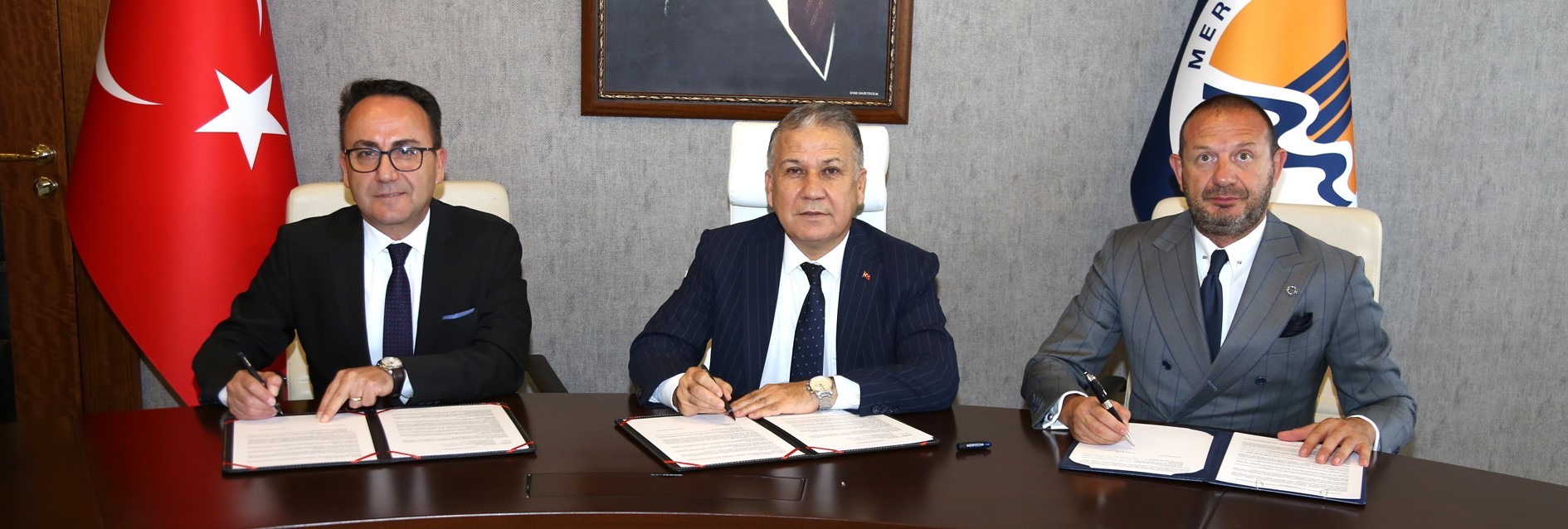 Üniversitemizde Yemekhane, Kampüs Nizamiye Giriş-çıkış Kontrolü, Kütüphane ve Spor Salonlarında Geçerli Olmak Üzere “kampüskart” Sistemine Geçiliyor.